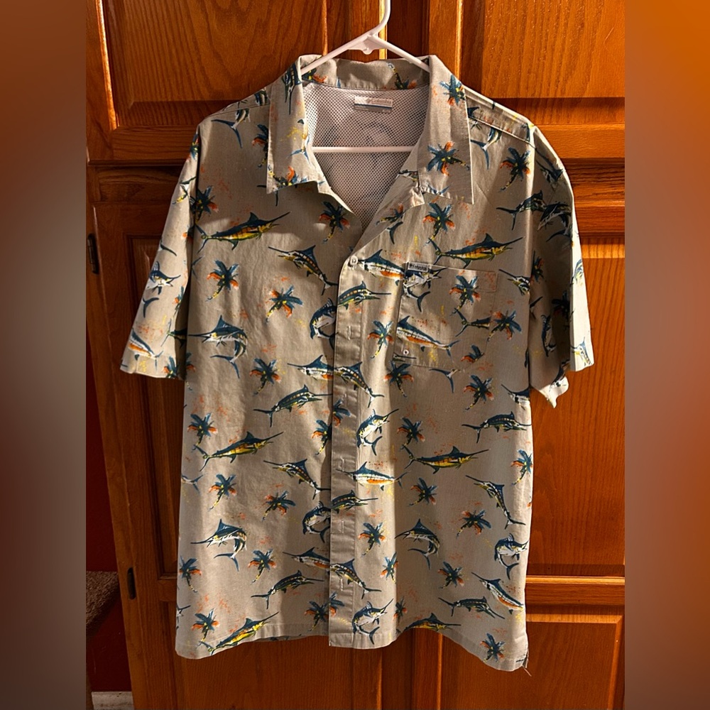 Columbia PFG Fishing Shirt mens XL Swordfish AOP button vented in gray